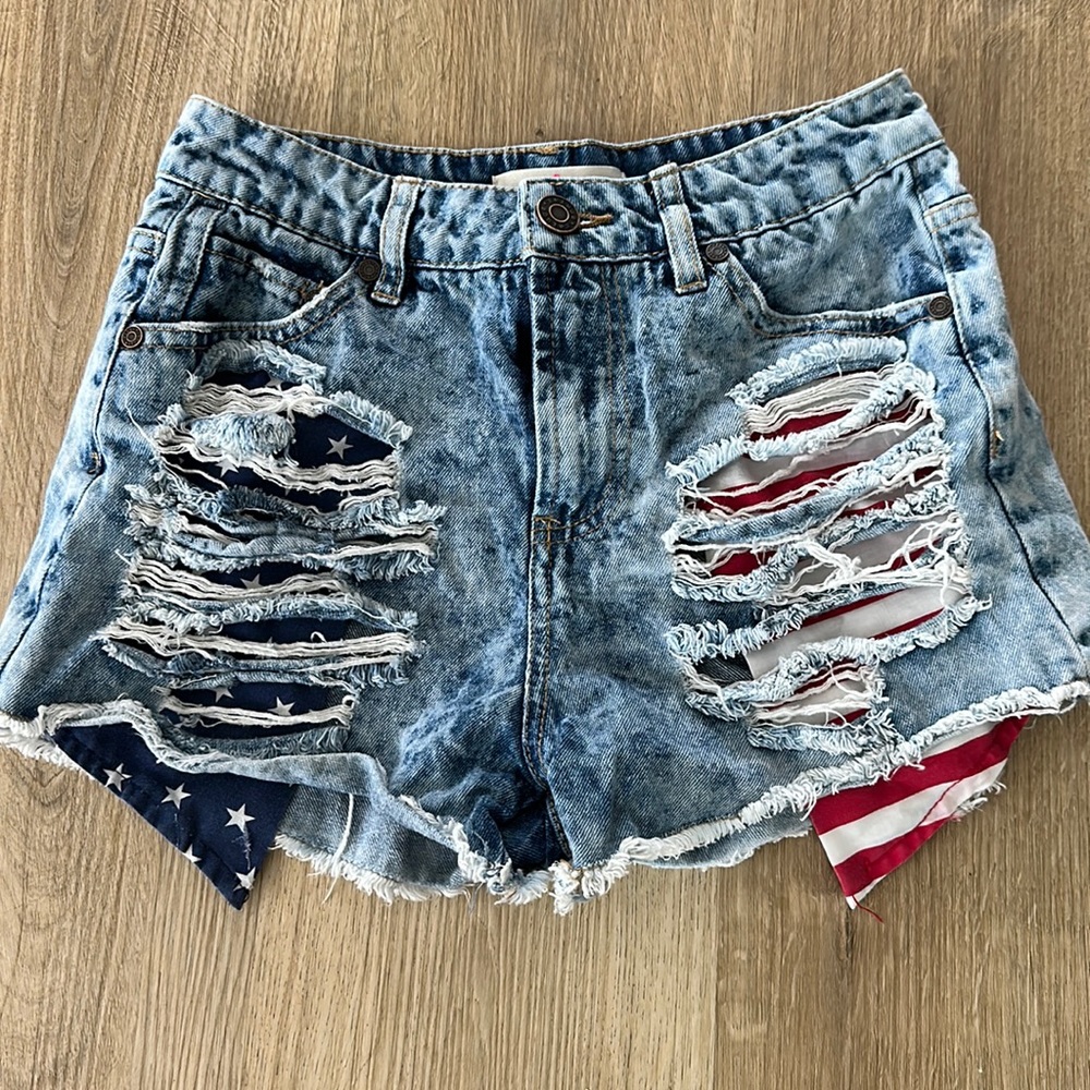 Women’s patriotic refuge Jean shorts